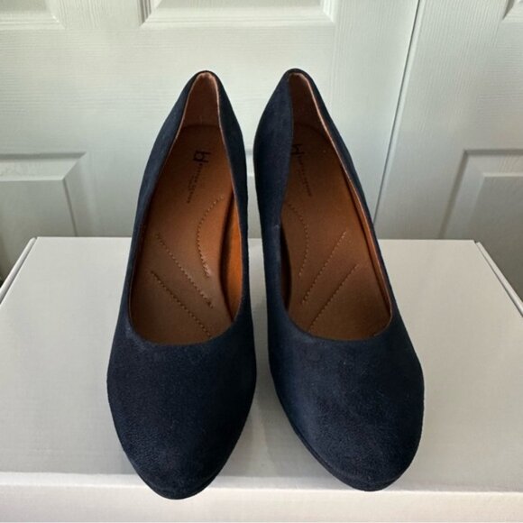 Boston Design Studio Women's 9W Faux Suede Heels Round Toe & Platform Sole Pumps - Picture 3 of 16